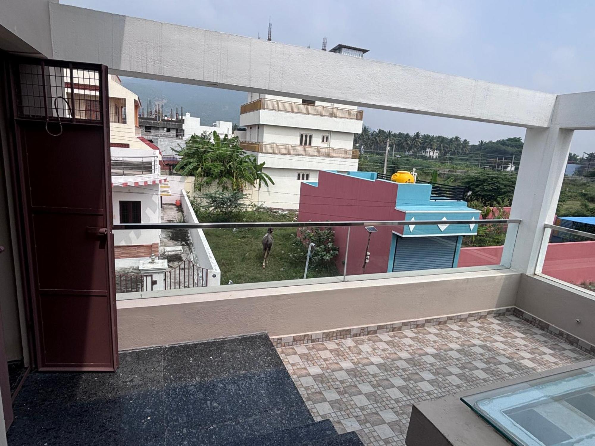 Jo'S Homestay Tiruvannāmalai Εξωτερικό φωτογραφία